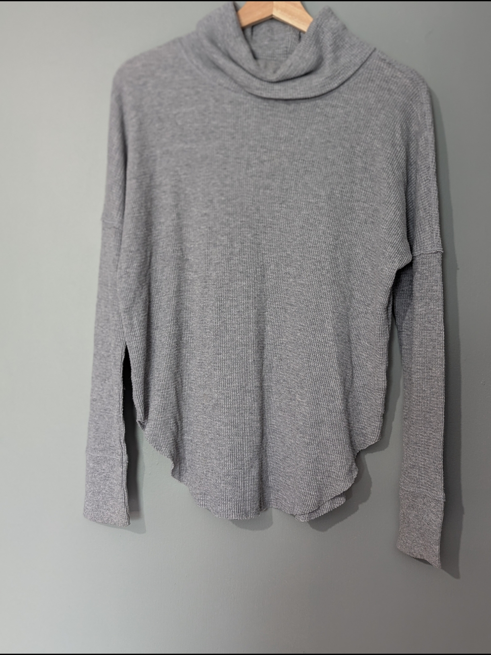 Aritzia TNA Women's Thermal Knit Tapered Cowlneck Top Fall Basics Cleangirl